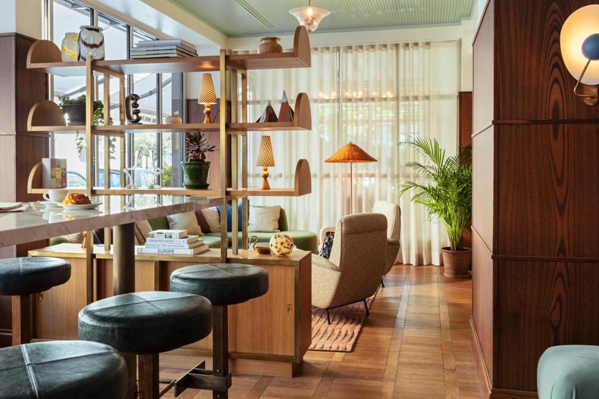 Beverly Hills Hotell 4*