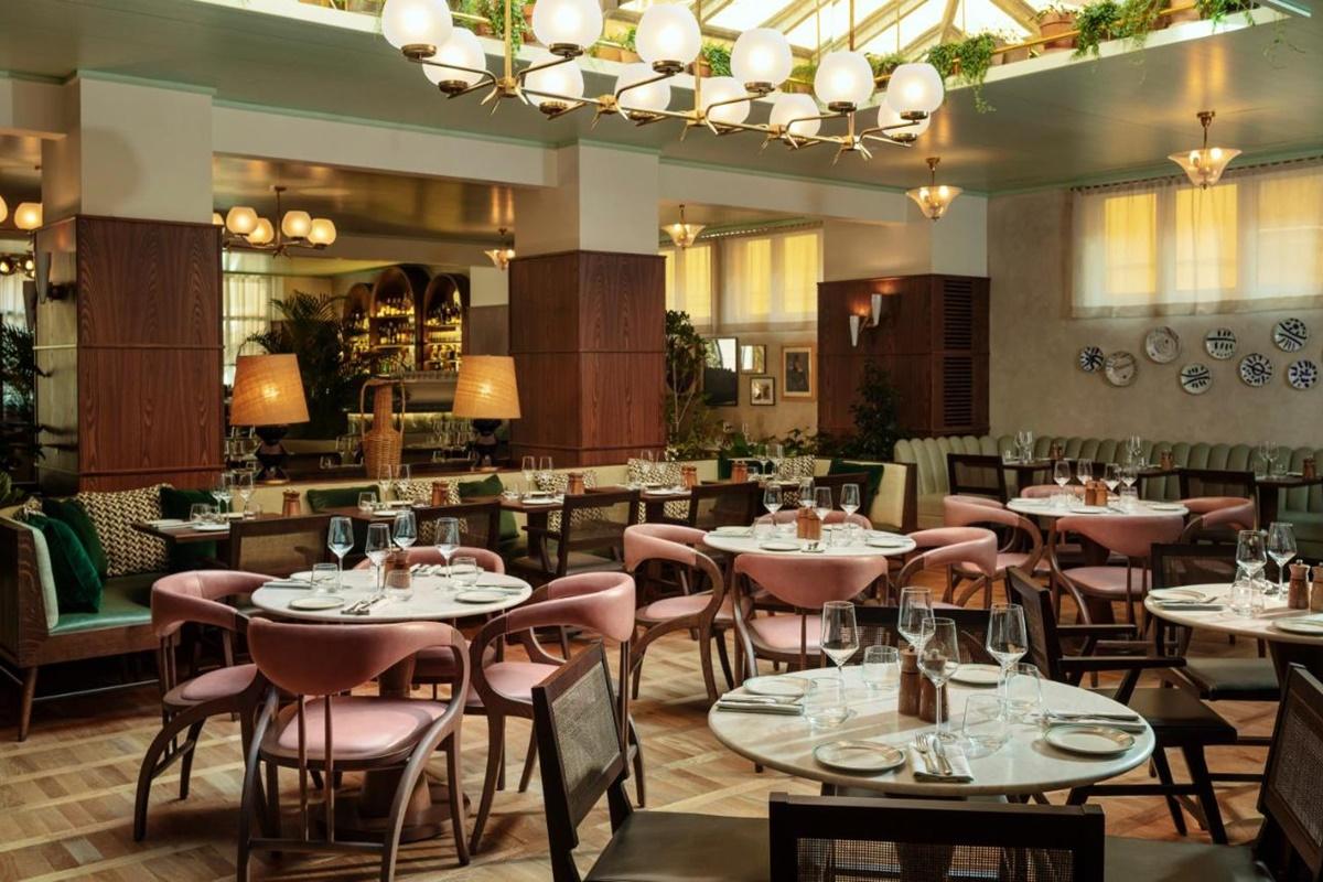 Beverly Hills Hotell 4*