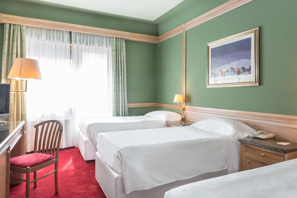 Hotell Beverly Hills 4*