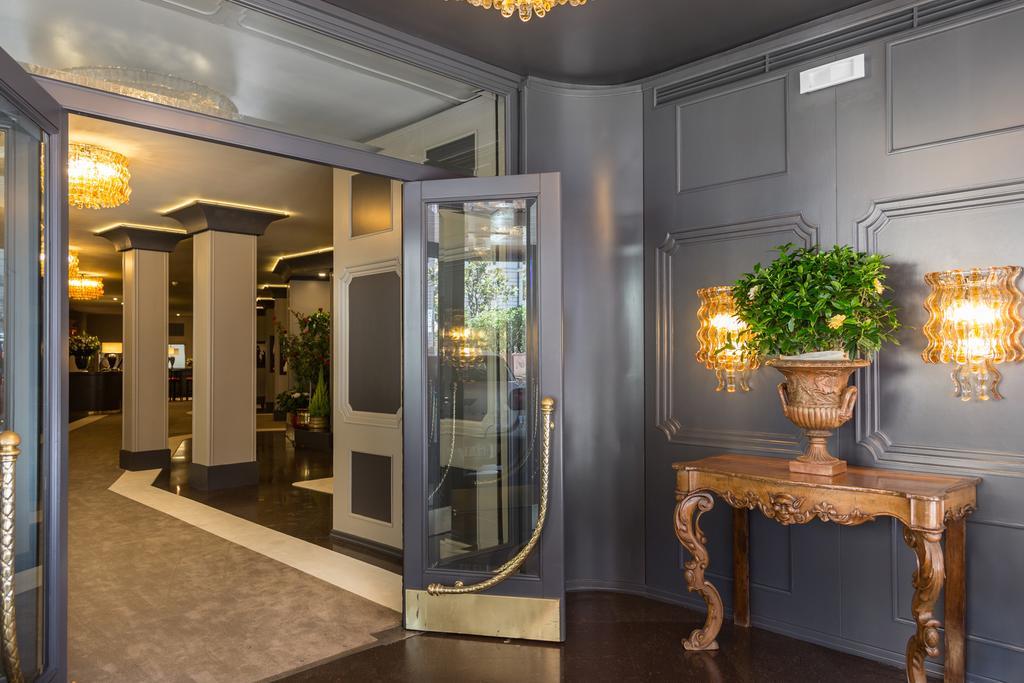 Beverly Hills Hotell 4*
