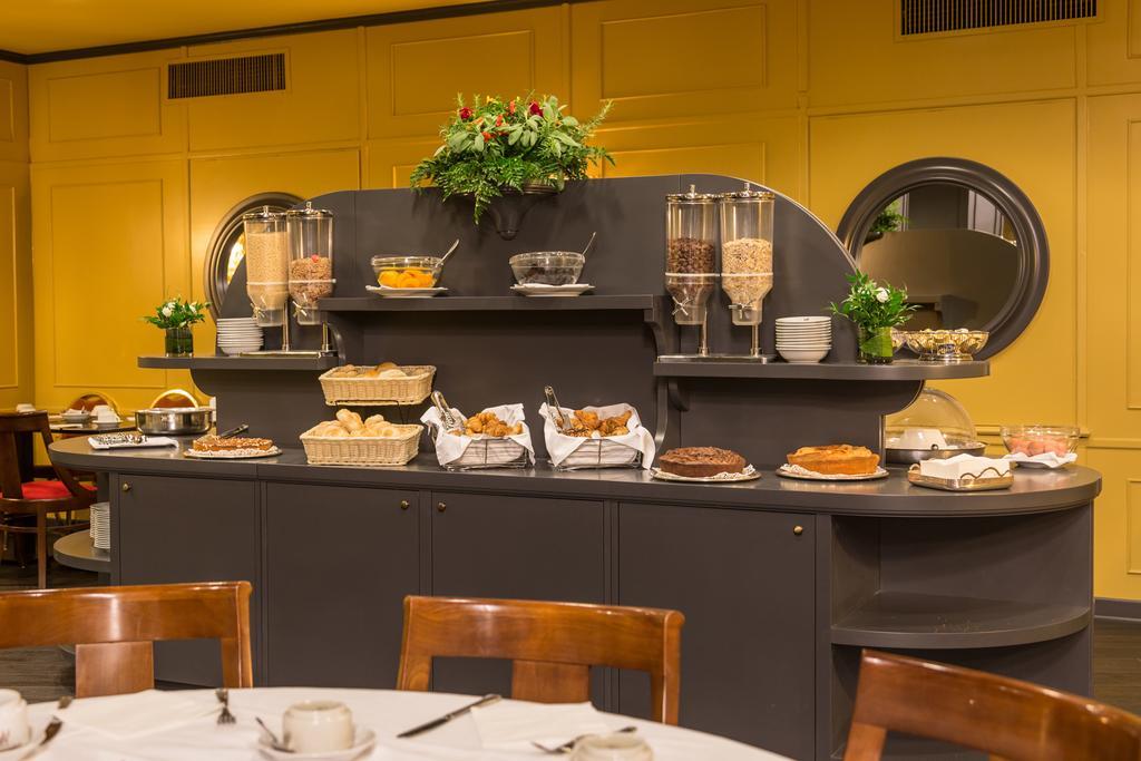 Beverly Hills Hotell Rom