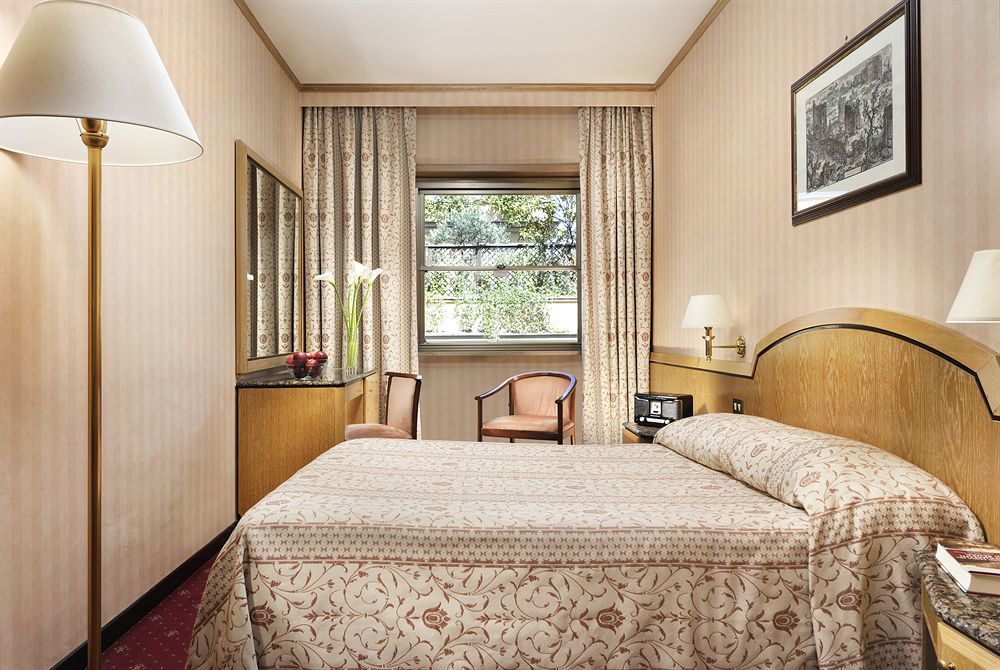 Hotell Beverly Hills 4*