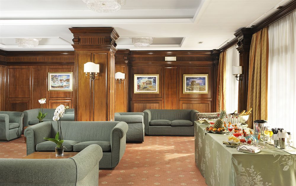Hotell Beverly Hills 4*