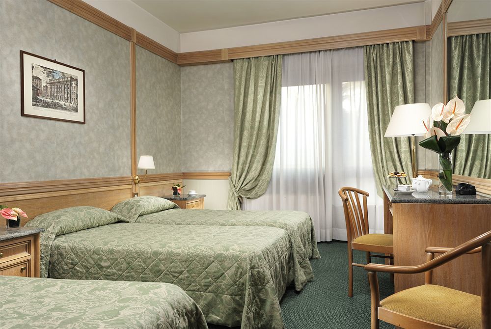 Beverly Hills Hotell Rom